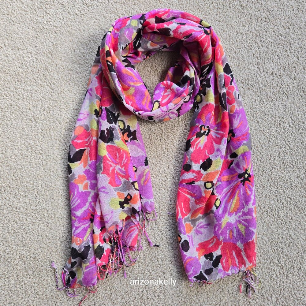 Lily Pulitzer Cashmere Silk Murfee Scarf Pink Floral Pop Pink in the Garden - Picture 9 of 11